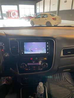 ميتسوبيشي اوتلاندر